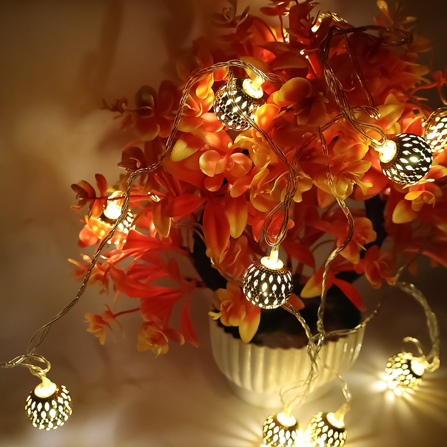 Decorative Metal Ball Led String Light (3 Meter ) Decorative Metal Ball Led String Light (3 Meter )